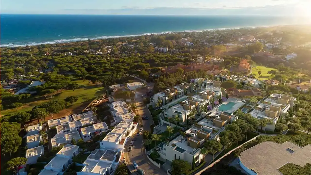 Artola Homes II: Exclusive residential of 2, 3 and 4 bedroom homes in Cabopino, next to Marbella.